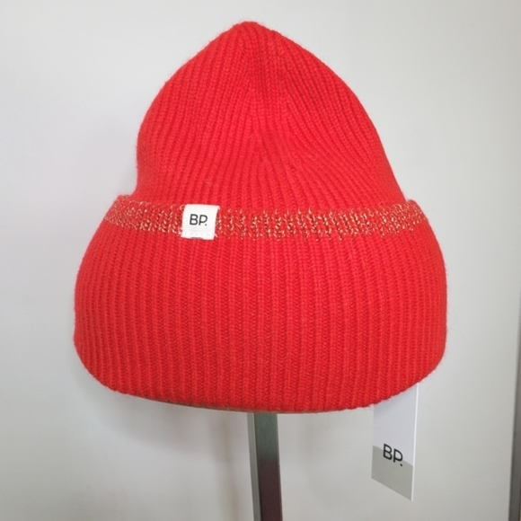 NEW BP Nordstrom Red Gold Ribbed Cuffed Beanie Hat Cap Winter Snow - Picture 1 of 4